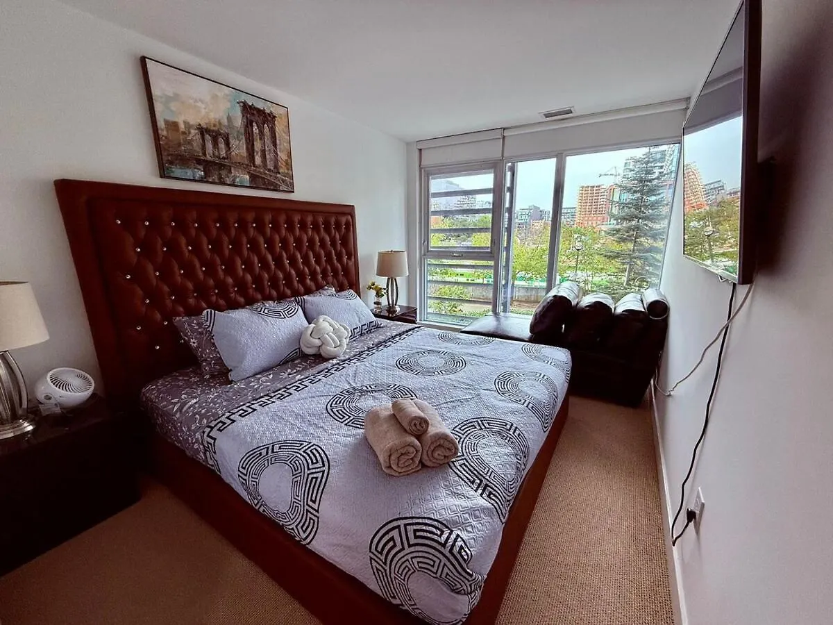 Charming 4Br Downtown Townhome Near Cn Tower Free Parking Toronto Apartment