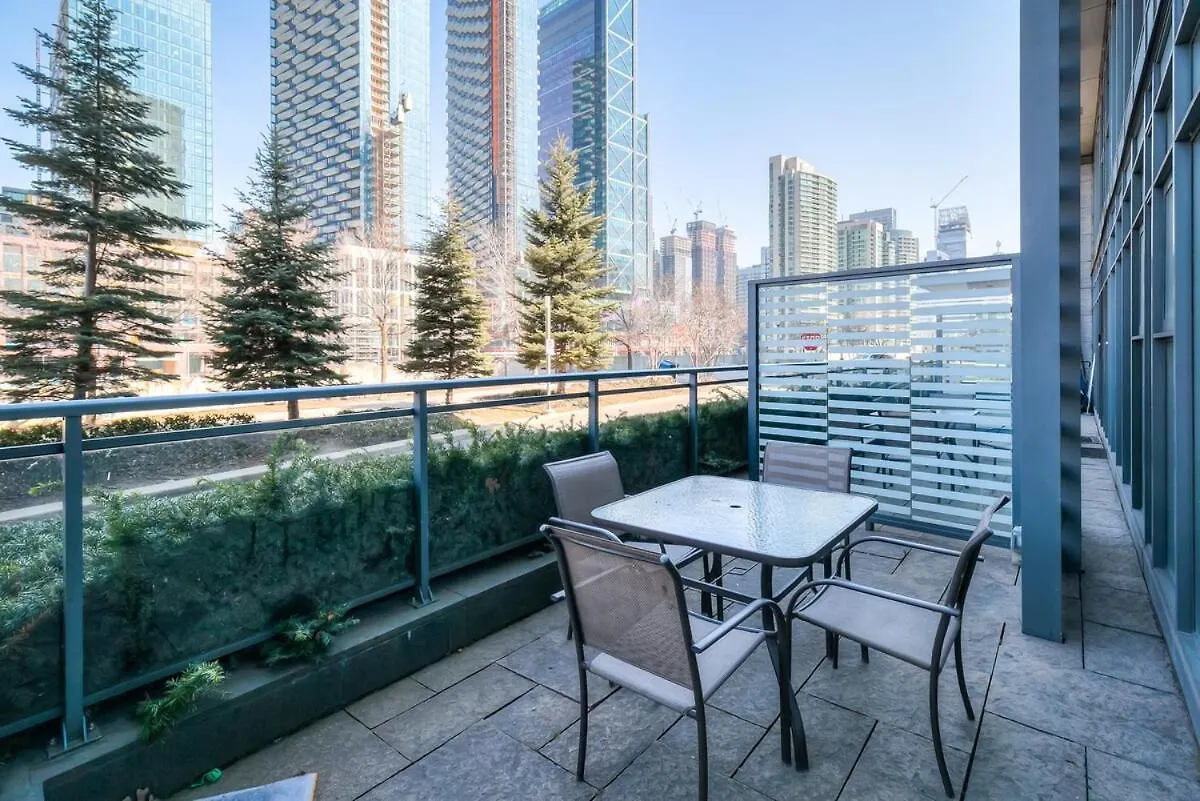 Apartment Charming 4Br Downtown Townhome Near Cn Tower Free Parking Toronto
