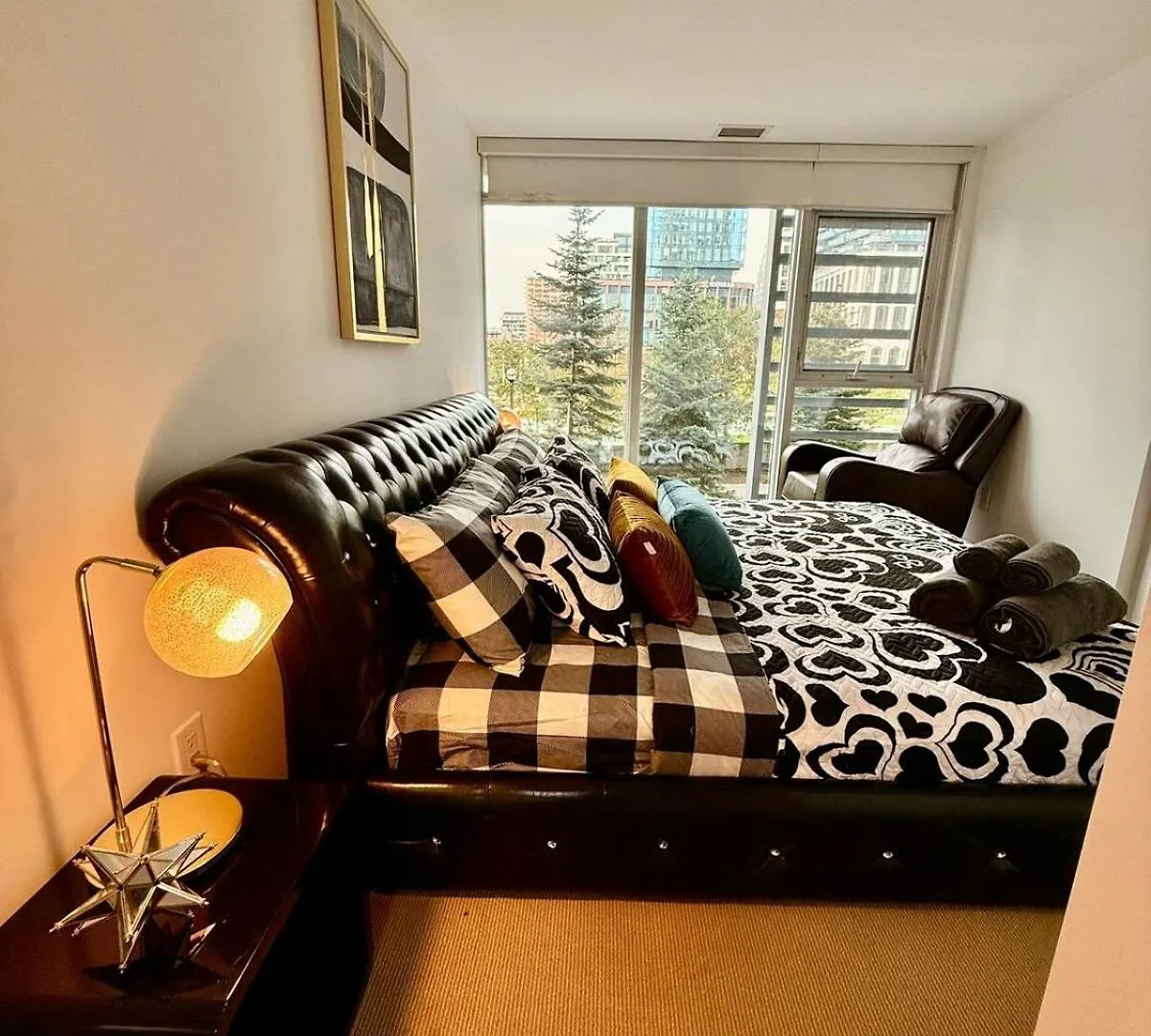 Charming 4Br Downtown Townhome Near Cn Tower Free Parking Toronto