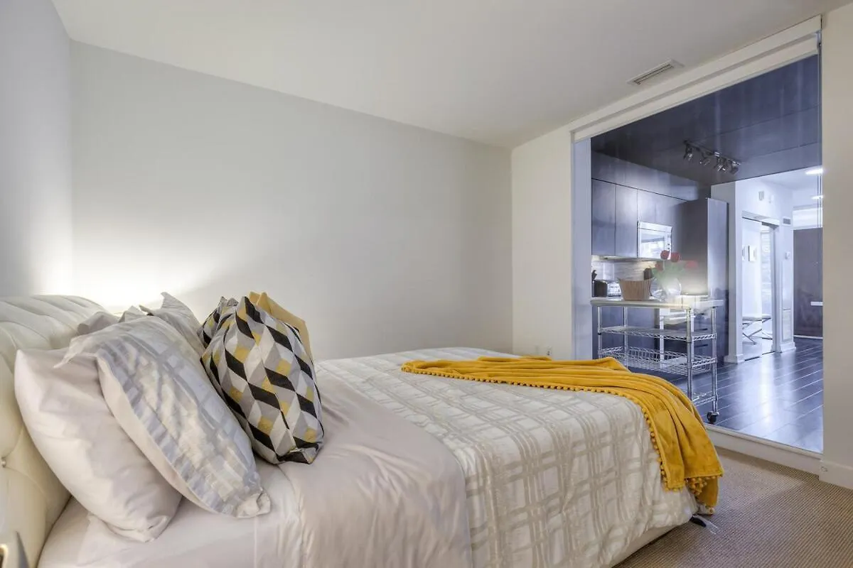 Charming 4Br Downtown Townhome Near Cn Tower Free Parking Toronto Apartman